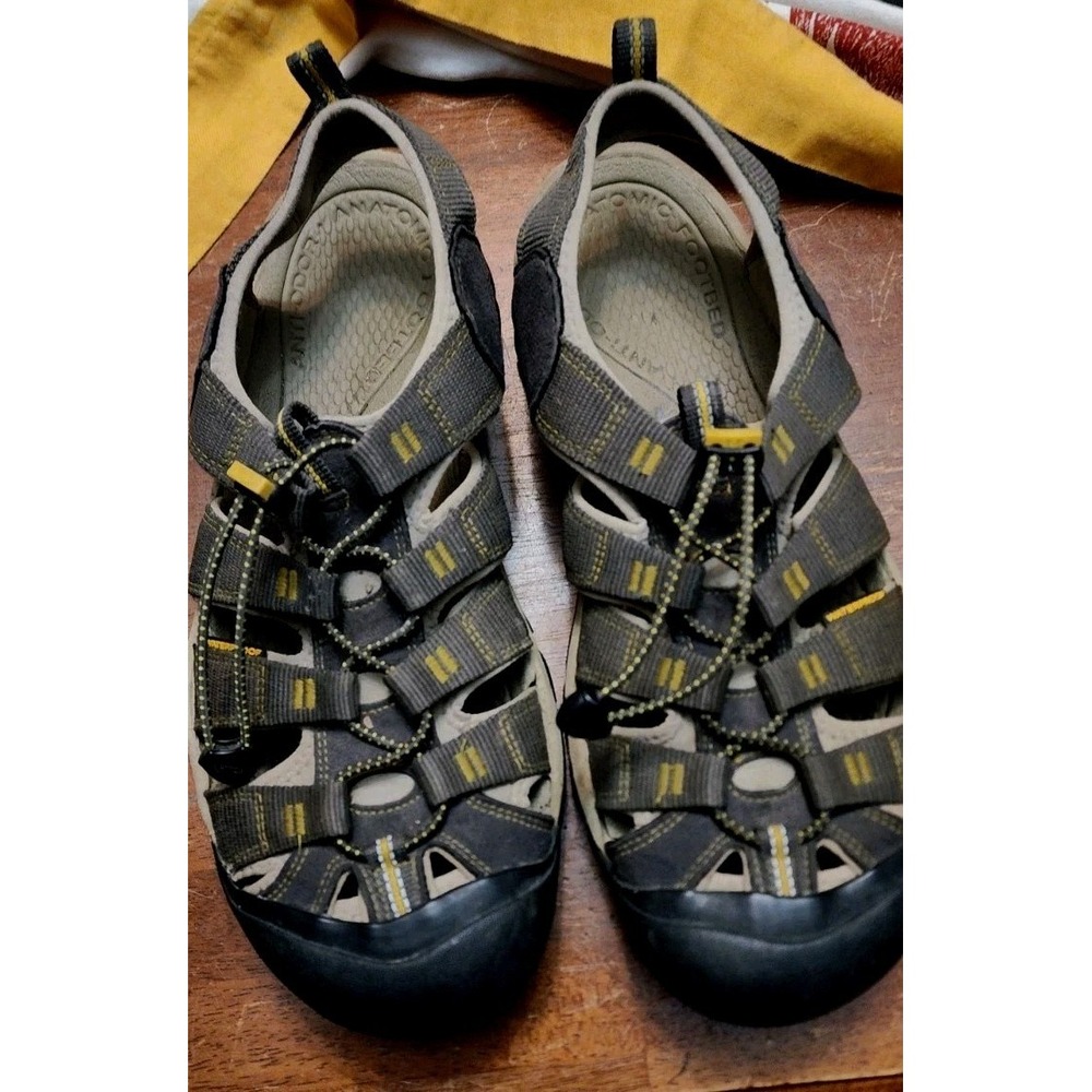 KEEN Men's Newport H2 Sandals Size 12 Beige Taupe Tan Water Sandals Great Condit
